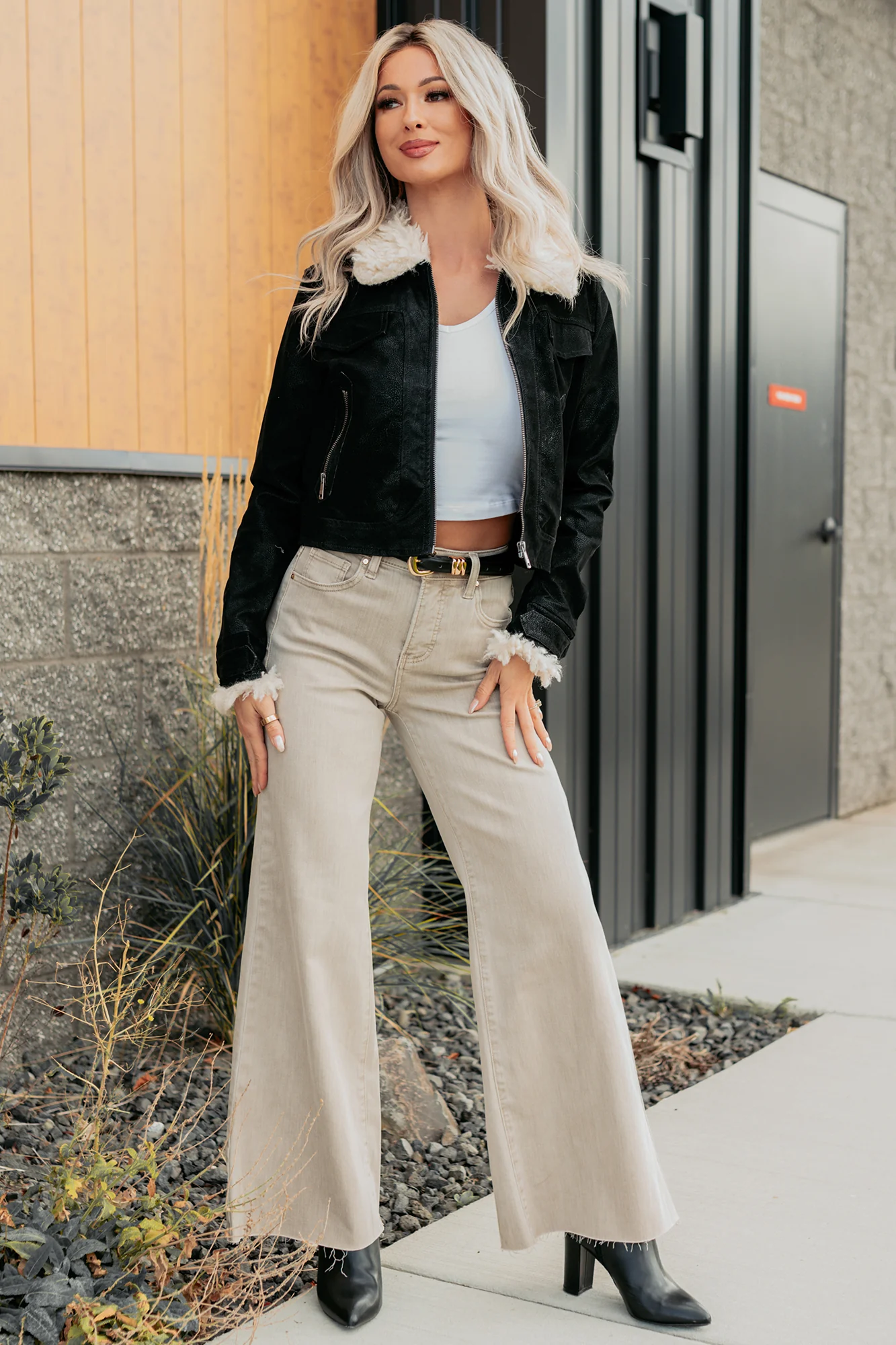 Soulful Strolls Shearling Aviator Jacket (Black/Cream) - Image 8
